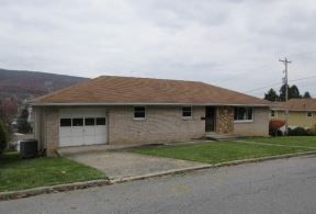 1427 Walton Ave, Altoona, PA 16602