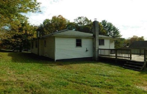 211 Gray Road, Crab Orchard, WV 25827