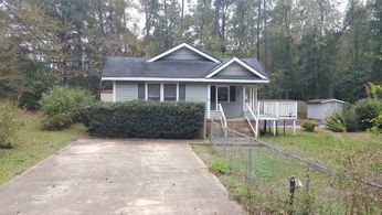 581 Hinson St, Thomasville, AL 36784