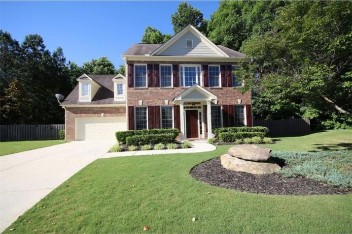 1707 Hidden Pond Circle, Lawrenceville, GA 30043