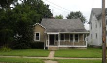 909 W 2nd St Dixon, IL 61021