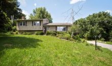 26 Goldfinch Dr Salt Point, NY 12578