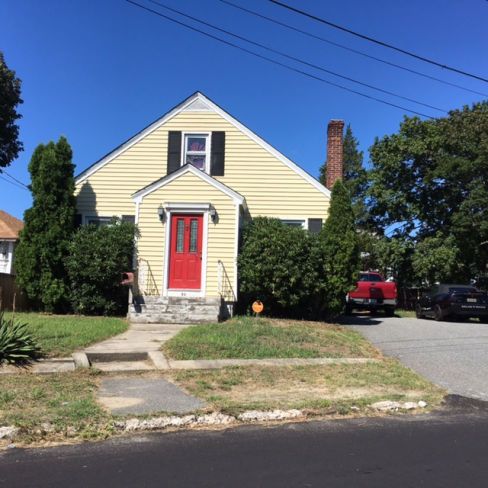 80 Overland Ave, Pawtucket, RI 02860