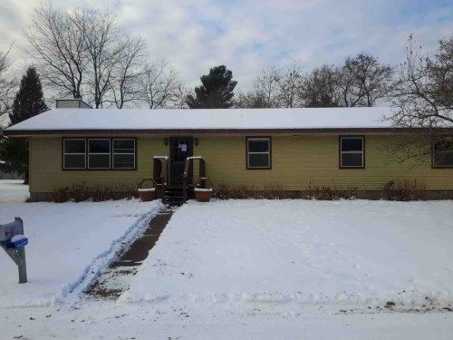 1239 N 3rd St, Bruce, WI 54819