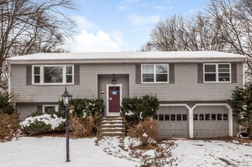 61 Dodd Dr, Holliston, MA 01746