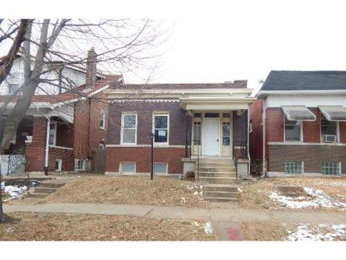 3747 S Spring Ave, Saint Louis, MO 63116