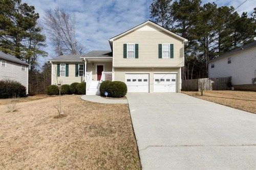 373 River Trace Dr, Villa Rica, GA 30180