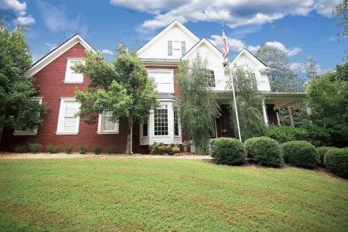 5062 Oak Farm Way, Flowery Branch, GA 30542