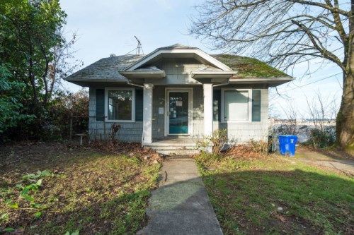 25 Ne Farragut St, Portland, OR 97211