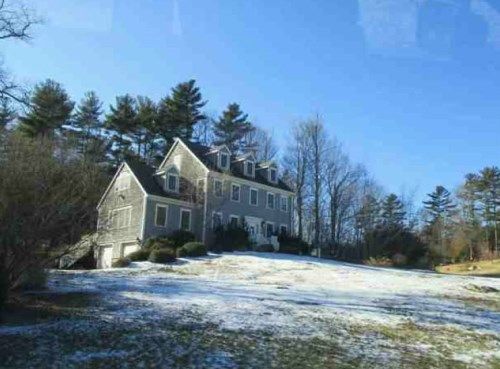 24 Beaver Dam Rd, Acushnet, MA 02743