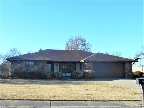 645 Castle Rd, Bartlesville, OK 74006