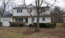 21 S BEDFORD AVE Islandia, NY 11749