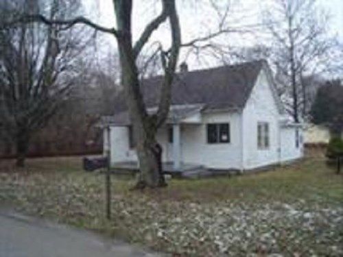 1799 N Stop 18 St, Terre Haute, IN 47803