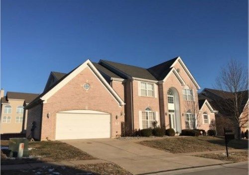 7 Behlmann Estates Ct, Florissant, MO 63034