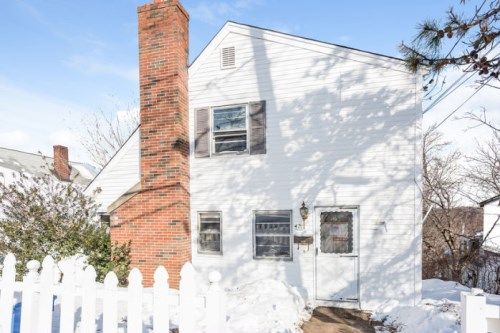 42 Piedmont Ave, Waltham, MA 02451