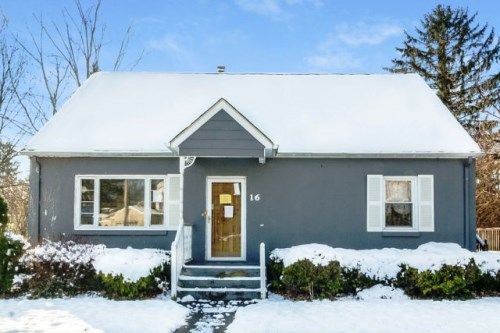 16 Pine Ave, Freehold, NJ 07728