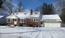 9 Mullen Dr Schenectady, NY 12306