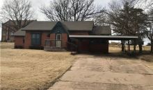 809 N Broadway St Sayre, OK 73662