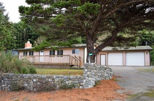 32953 Hillside Acres Rd, Gold Beach, OR 97444