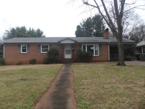 1334 Drumcliffe Rd, Winston Salem, NC 27103