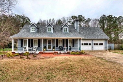 29 Town And Country Dr, Cartersville, GA 30120