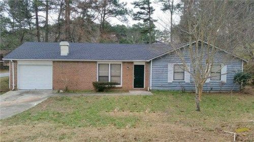 5421 Rocky Pine Dr, Lithonia, GA 30038