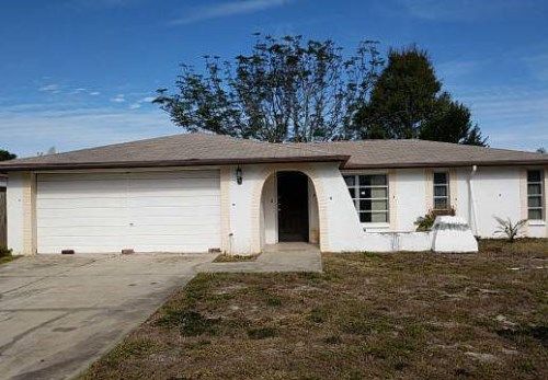 7811 Burnham Dr, Port Richey, FL 34668