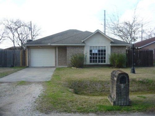 704 Amato St, La Marque, TX 77568