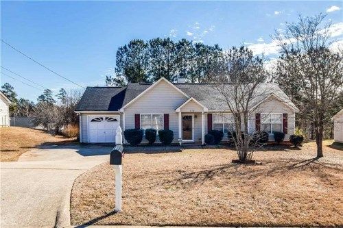 6170 Lauren Ln, Rex, GA 30273