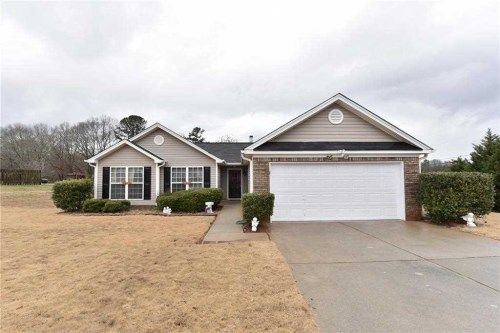 1501 Cardinal Ln, Winder, GA 30680