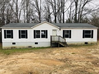 202 W Elon Ct, Hopkins, SC 29061