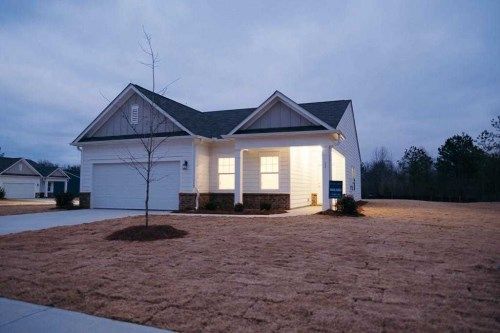 53 Stable Gate Dr, Cartersville, GA 30120