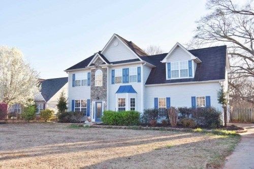 1215 Bridge Crest Dr, Winder, GA 30680