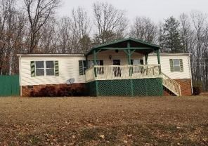 1592 Diamond Hill R, Moneta, VA 24121