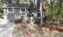 190 Moonshadow Ct Roswell, GA 30075