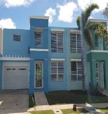 108 Brisas St, Carolina, PR 00987