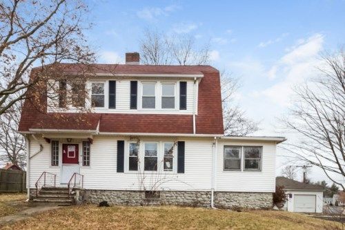 40 Belvedere Dr, Meriden, CT 06450