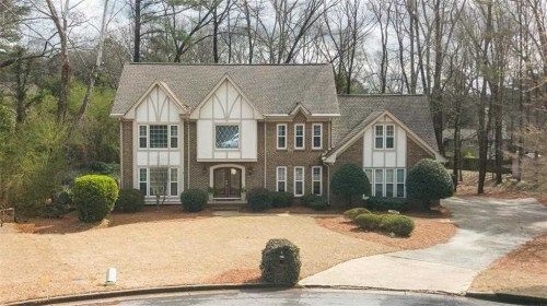 290 Pullman Trl, Roswell, GA 30075