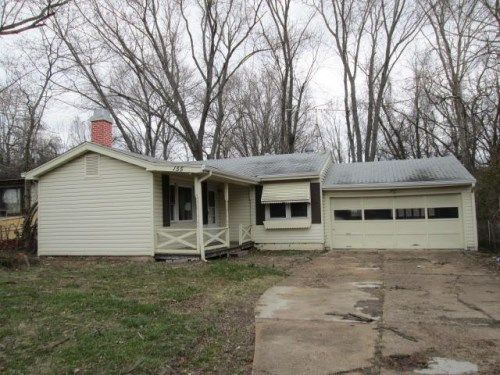 155 Coil Rd, Fenton, MO 63026