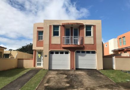 1556 Modena St Fuen, Toa Baja, PR 00949