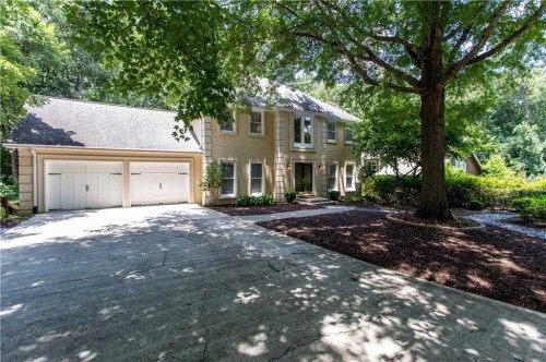 8270 Overview Ct, Roswell, GA 30076