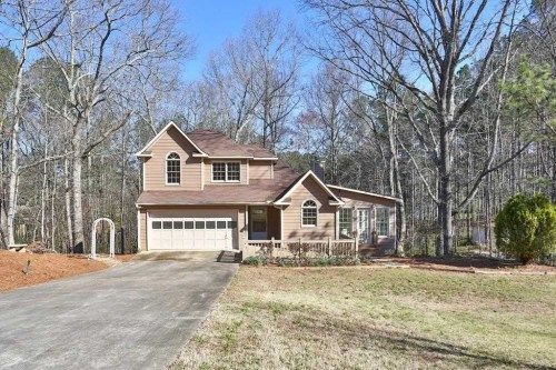 6070 Surrey Ct, Cumming, GA 30028