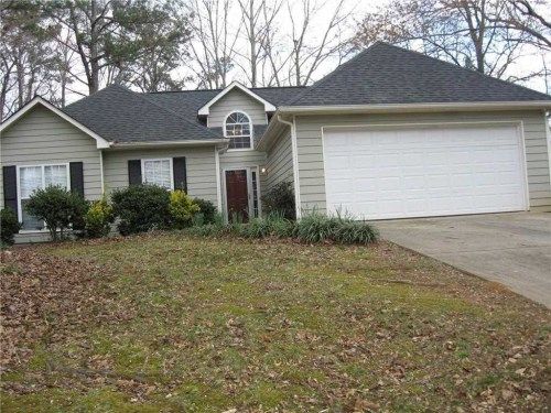 7195 Farm House Ln, Cumming, GA 30028