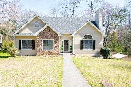 3160 Little Forest Ct, Snellville, GA 30078