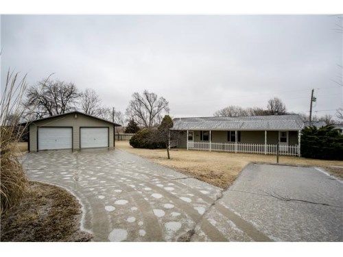 506 N Willow St, Solomon, KS 67480