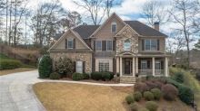 7025 Hunters Glen Place Roswell, GA 30075