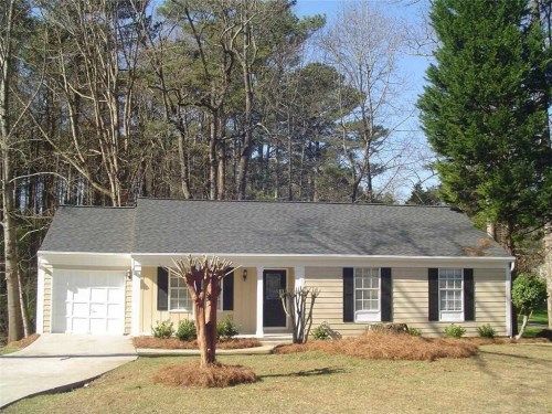 2426 Selman Dr, Duluth, GA 30096