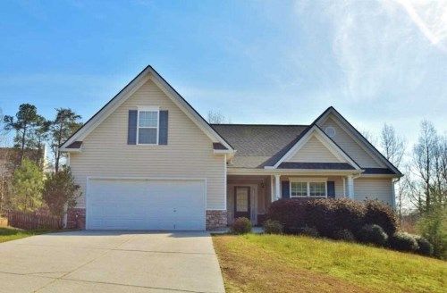 6627 Misty Springs Ln, Flowery Branch, GA 30542