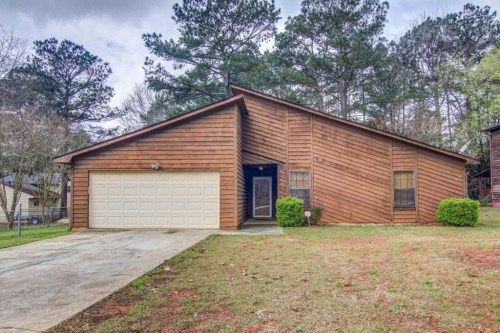 6961 Apache Ln, Riverdale, GA 30274