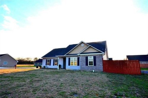 101 Legacy Ln, Calhoun, GA 30701